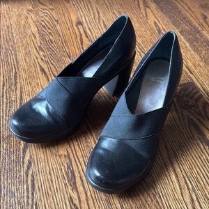 Dansko Women’s 9.5/40 Black Textured Leather Heels with Block Heel